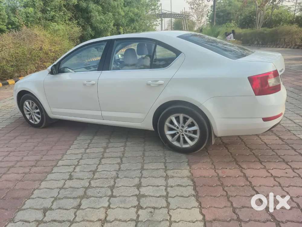 Skoda Octavia 2015 Diesel 122000 Km Driven