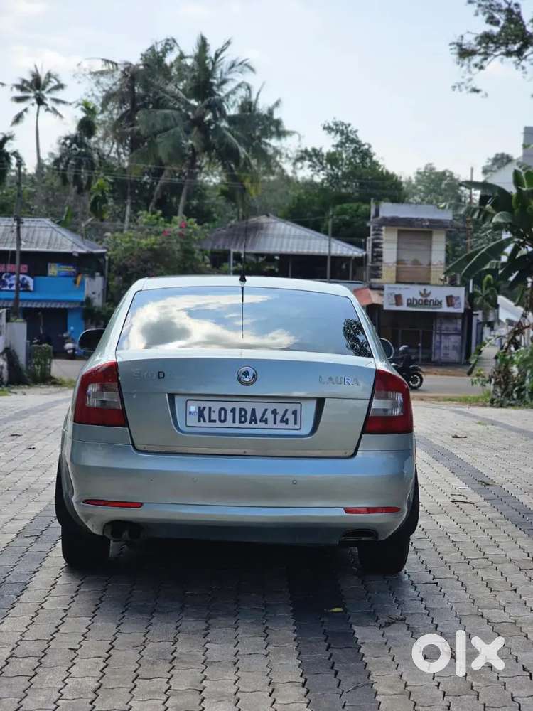 Skoda Laura 2011 2.0 Liture