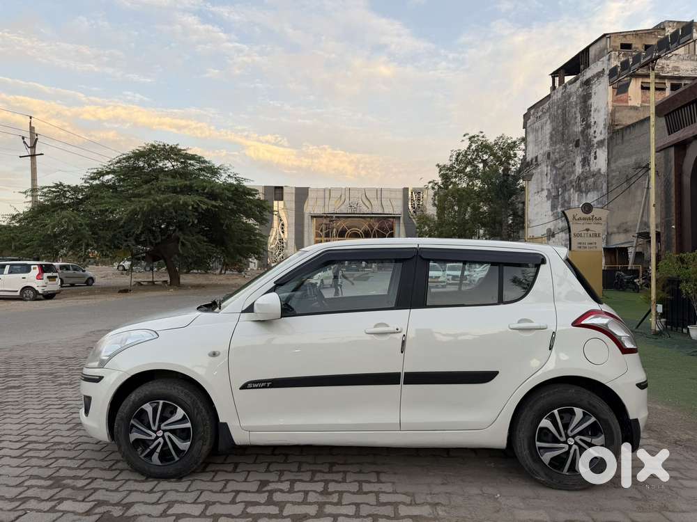 Maruti Suzuki Swift Lxi Option, 2012, Petrol