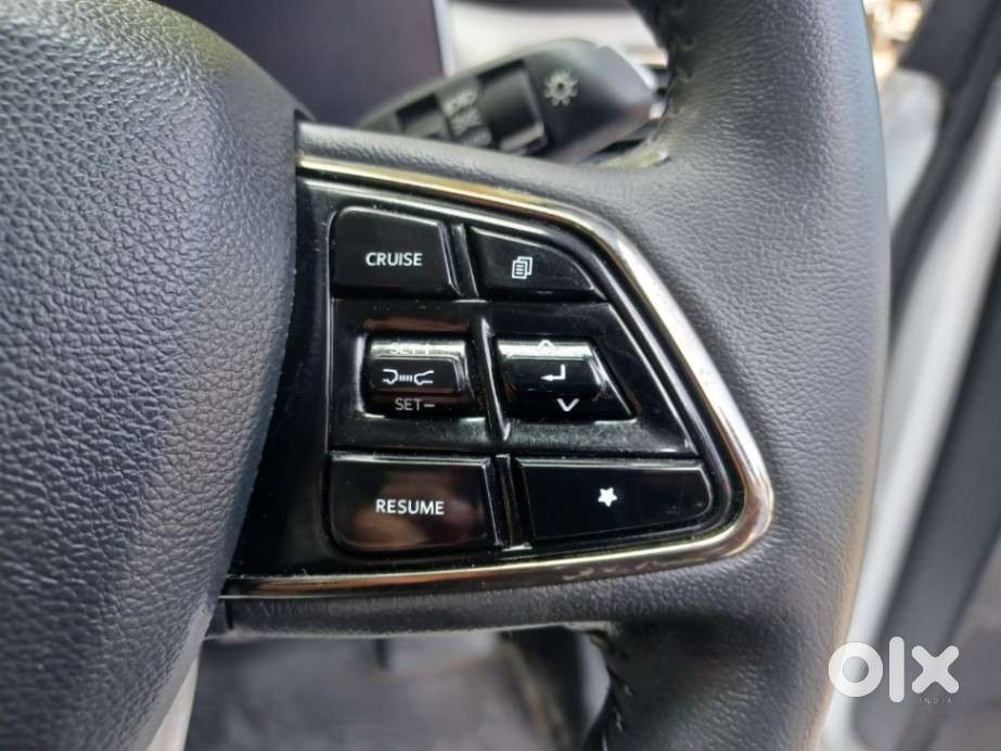 Mahindra Xuv700 2.0 Ax 7 Petrol At Luxury Pack Str, 2024, Petrol