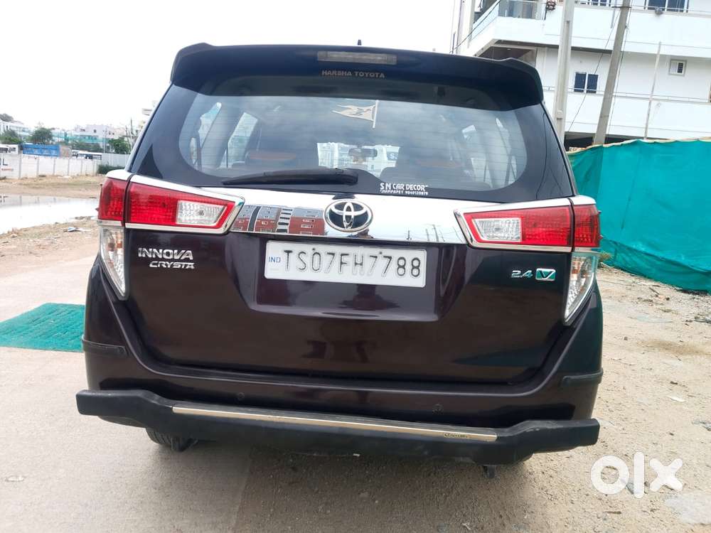 Toyota Innova Crysta 2.4 V 7 Str, 2016, Diesel