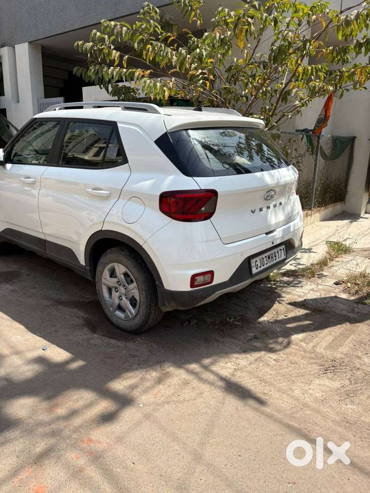 Venue In Very Good Condition Sales