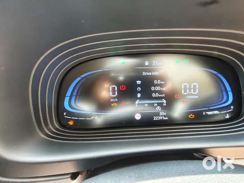 Hyundai Venue 2024 Sx 1.2 Petrol 22400 Km Driven