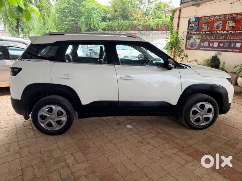 Maruti Suzuki Brezza 1.5 Vxi Smart Hybrid, 2023, Petrol