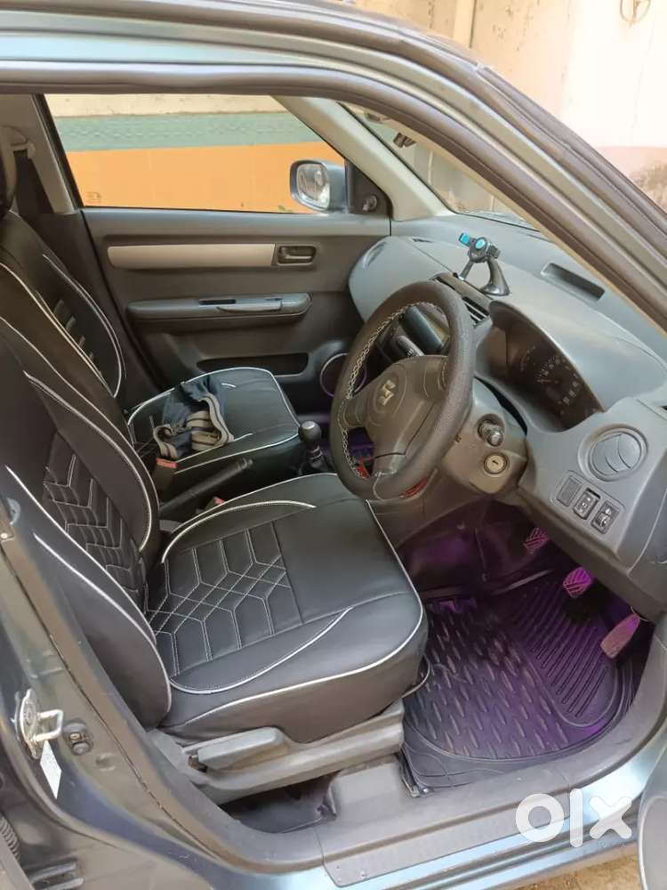 Maruti Suzuki Swift 2009 Cng .