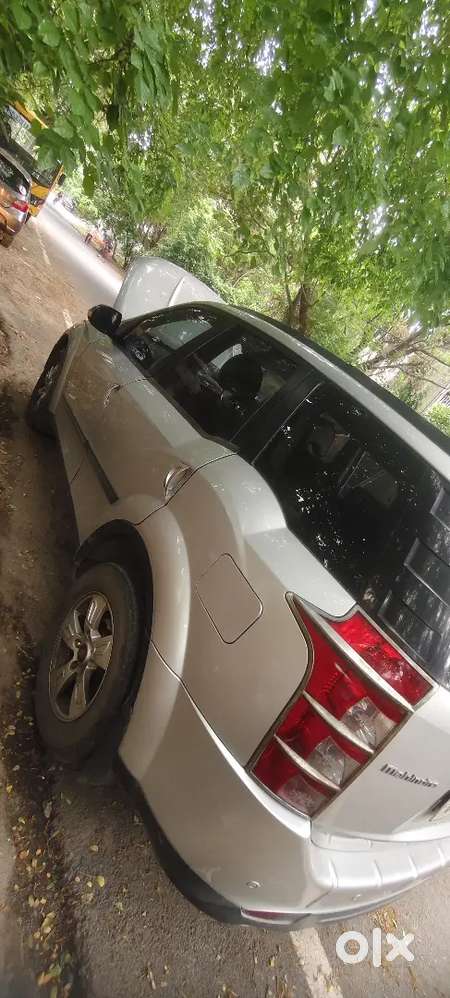 Need To Sell Immediately - Mahindra Xuv500 Diesel W8 2014 Manual