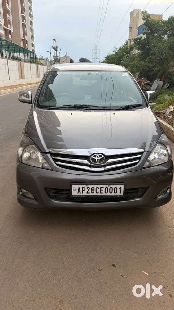 Toyota Innova Diesel 7 2010