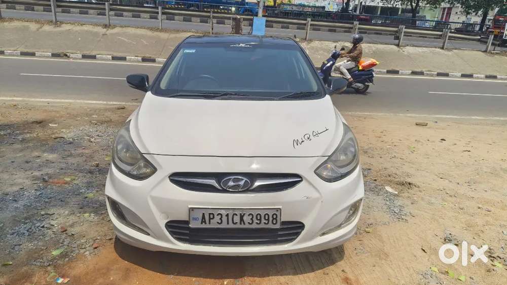 Hyundai Verna Fluidic 2013