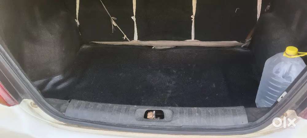 Maruti Suzuki Swift Dzire 2015