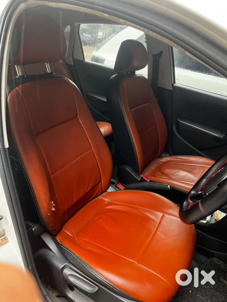 Volkswagen Polo Petrol 2015 Variant