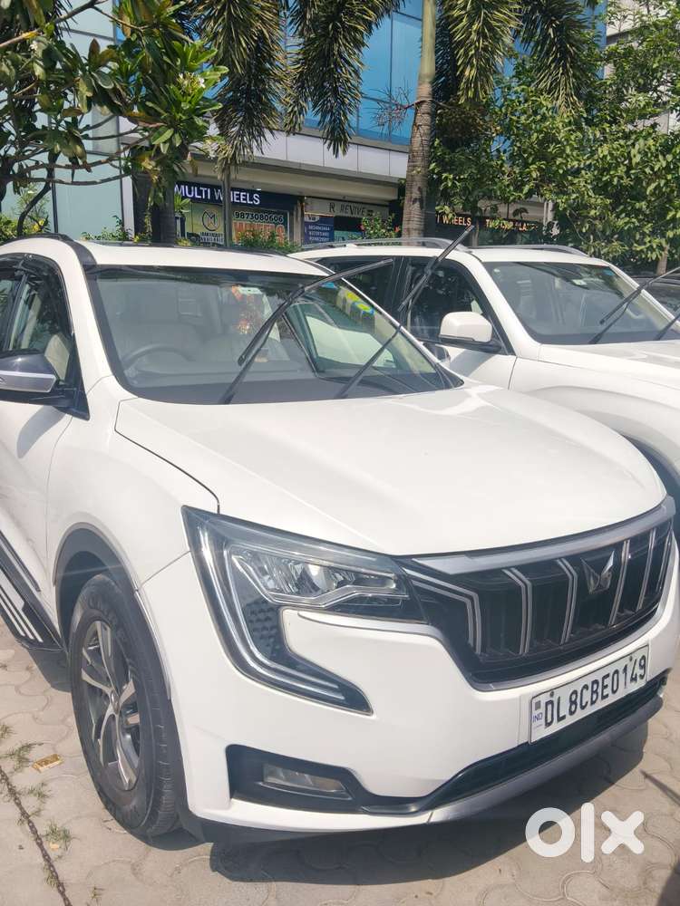 Mahindra Xuv700 2.0 Ax 5 Petrol Mt Str, 2022, Petrol