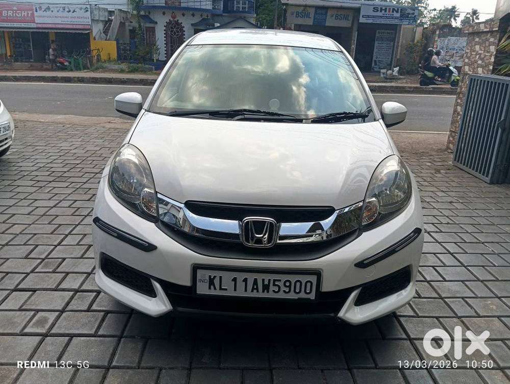 Honda Mobilio, 2014, Petrol