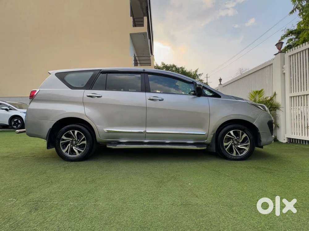 Toyota Innova Crysta [2020-ongoing] 2.7 Gx At 7 Str, 2021, Petrol