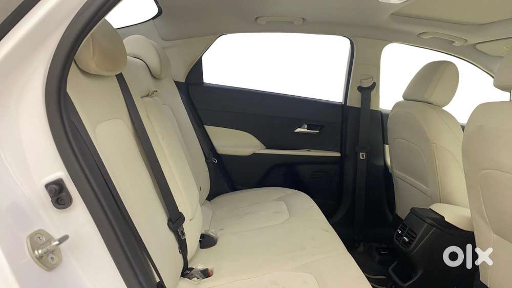 Hyundai Verna 1.5 Mpi Mt Sx (o), 2024, Petrol