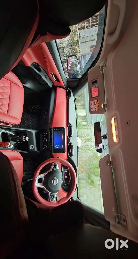 Nissan Magnite Variant 2025nov  Cng+petrol-cng Mileage 33km Petrol 18