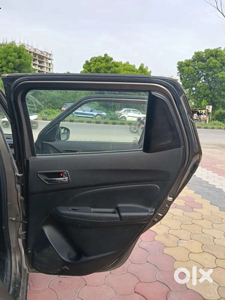Maruti Suzuki Swift Vxi, 2021, Petrol