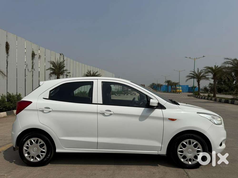 Ford Figo Ambiente, 2015, Petrol