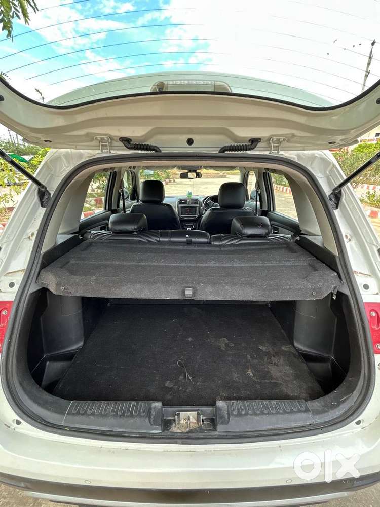 Maruti Suzuki Brezza Zxi Plus At, 2022, Petrol
