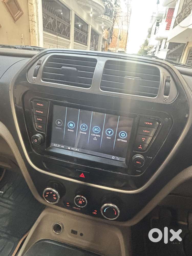 Mahindra Tuv 300 T10, 2019, Diesel