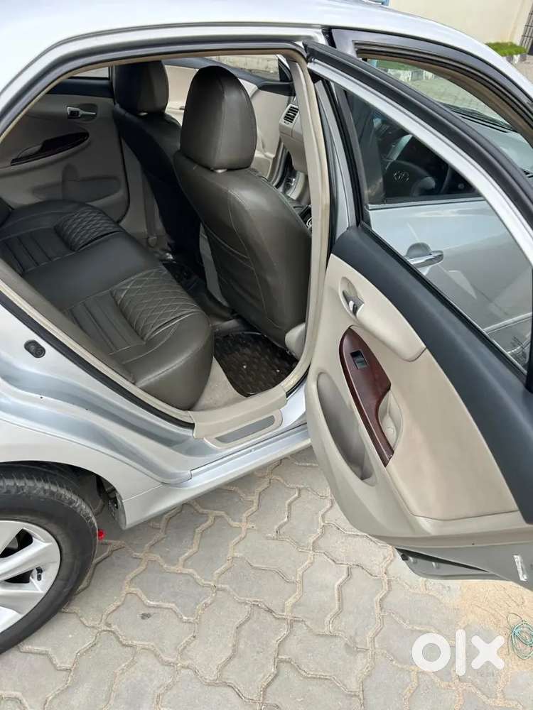 Toyota Corolla Altis 2013 Car