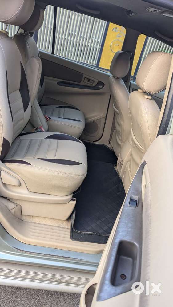 Toyota Innova 2.5 G (diesel) 8 Seater Bs Iv, 2006, Diesel