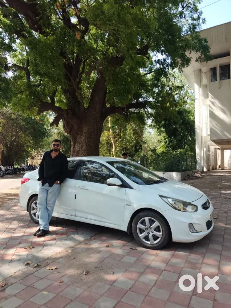 Hyundai Verna 2012