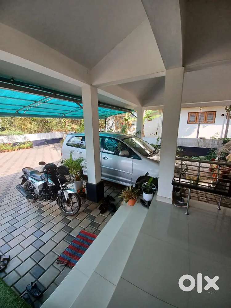 Toyota Innova 2013 Diesel 150000 Km Driven