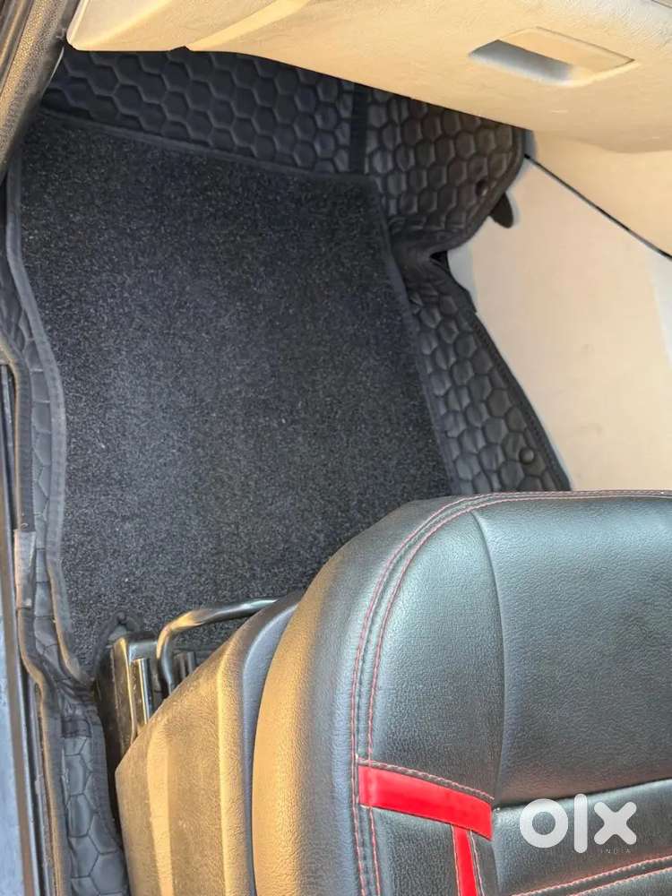 Mahindra Scorpio S10 2015