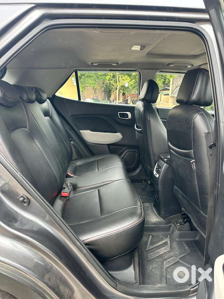 Hyundai Venue Sx (o) Mt 1.5 Diesel, 2023, Diesel