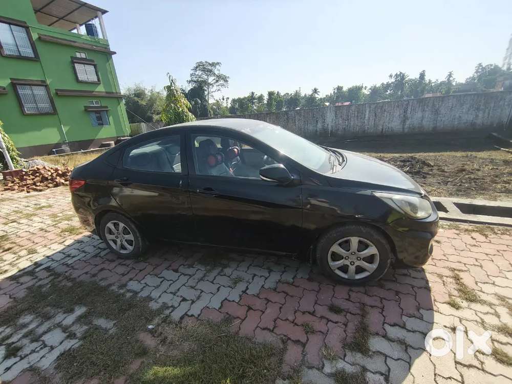 Hyundai Verna 2011