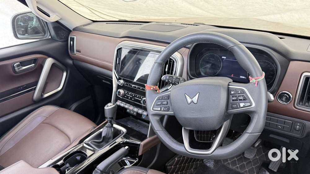 Mahindra Diesel 2025 (scorpio N , Z8 L , Mt Black , 2wd , 7 Str)