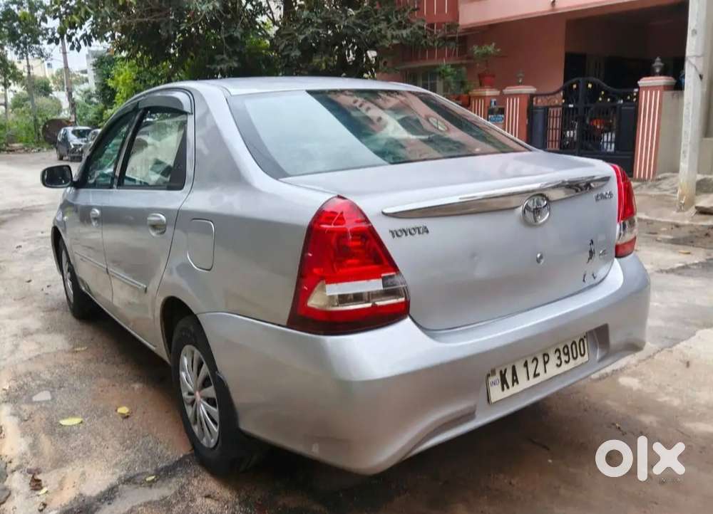 Toyota Etios, 2011, Petrol