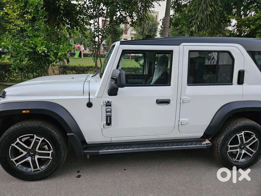 Mahindra Thar Roxx 2025 Petrol