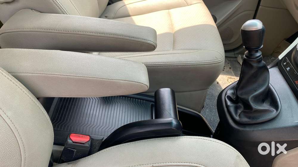 Mahindra Marazzo M8, 2018, Diesel
