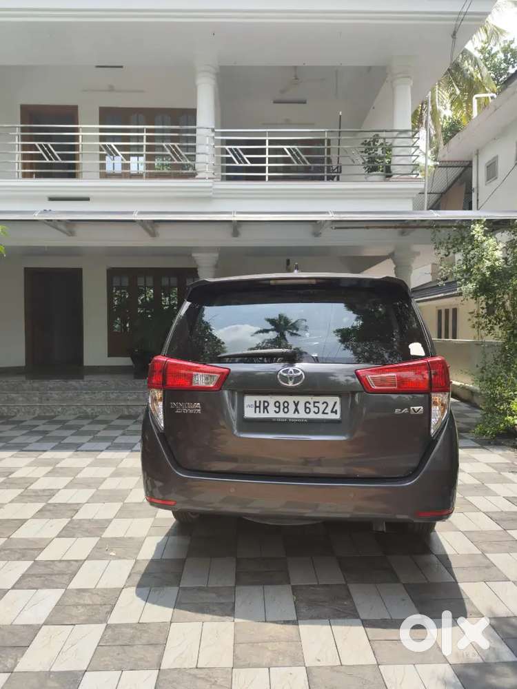 Innova Crista /2019/ 2.4 V
