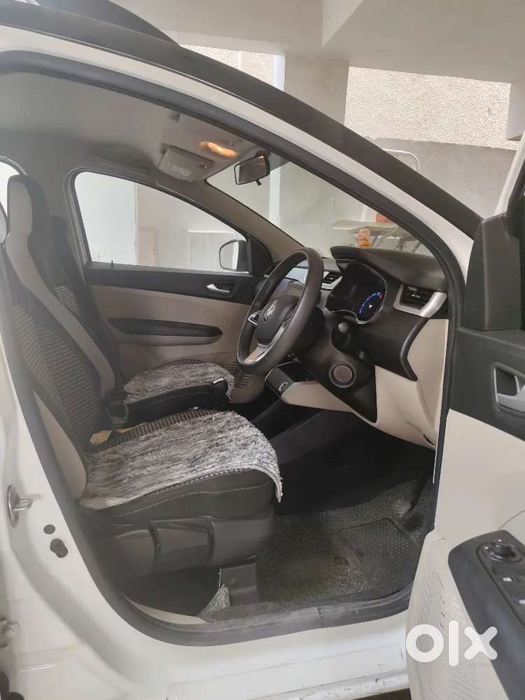 Renault Triber Amt Rxz 2023 Urgent