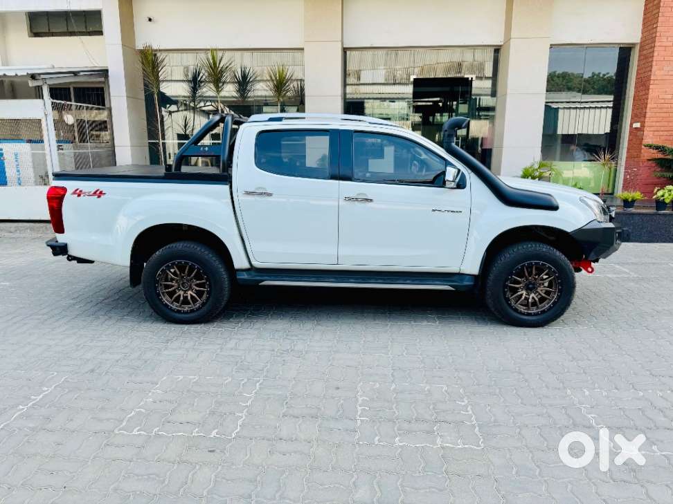 Isuzu V-cross Z 4x4 Mt, 2019, Diesel