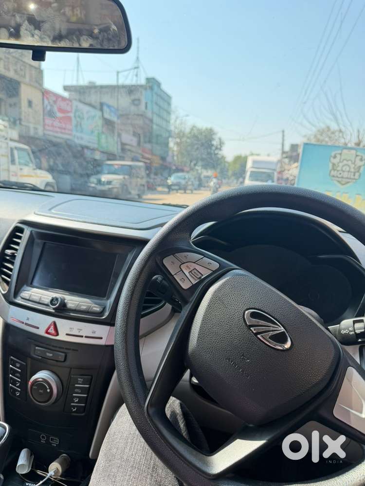 Mahindra Xuv300 2019 Petrol Well Maintained