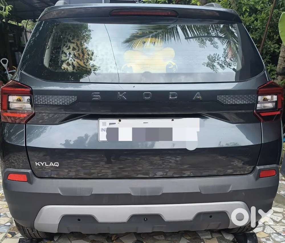 Skoda Kylaq Manual Petrol 2025 Signature Plus