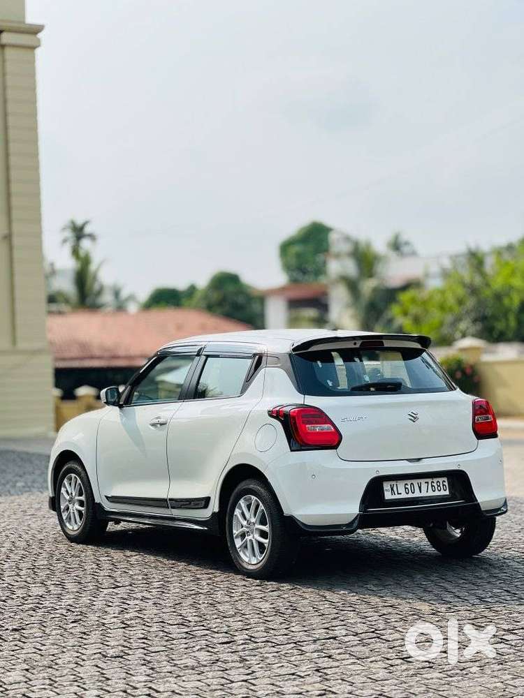 Maruti Suzuki Swift 1.3 Zxi, 2023, Petrol