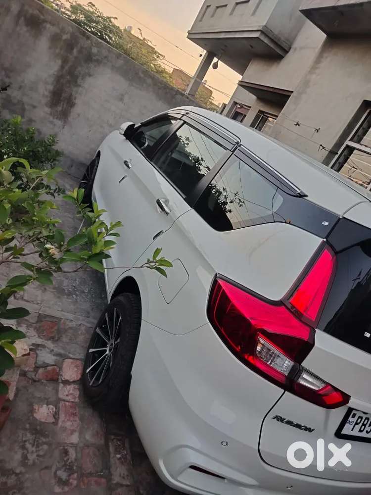 Toyota Rumion 2025 Cng & Hybrids 10000 Km Driven
 Cash Gaddi Hai Ji