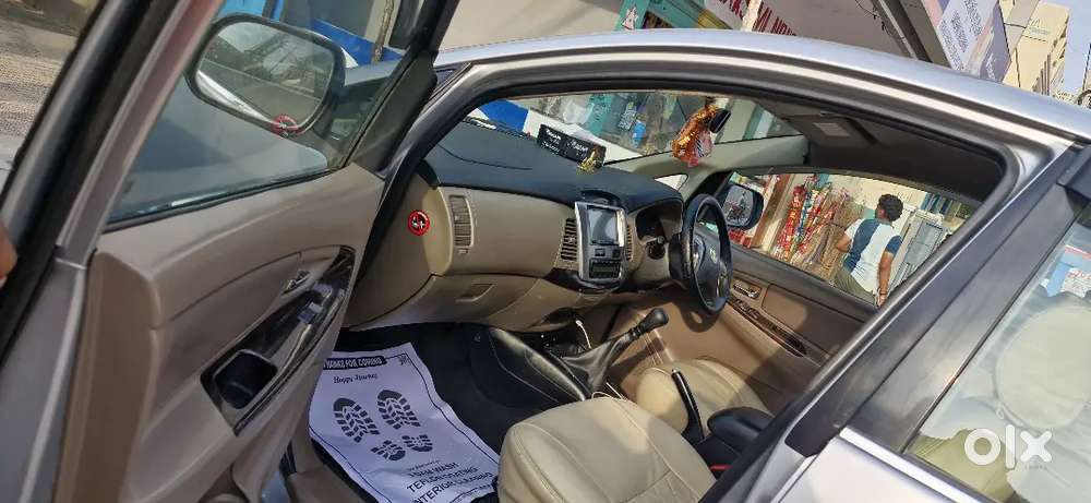 Toyota Innova 2015 Diesel 196000 Km Driven Recently Serviced