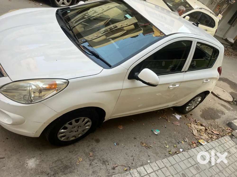 Hyundai I20 Sportz Petrol 2010