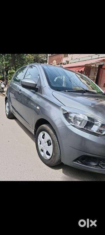 Tata Tiago 1.2 Revotron Xta, 2018, Petrol
