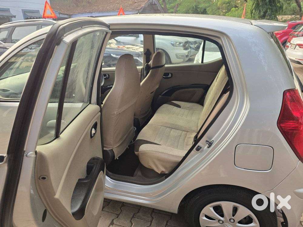 Hyundai I10 Sportz At, 2012, Petrol