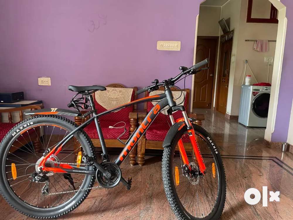 Montra madrock orange deals