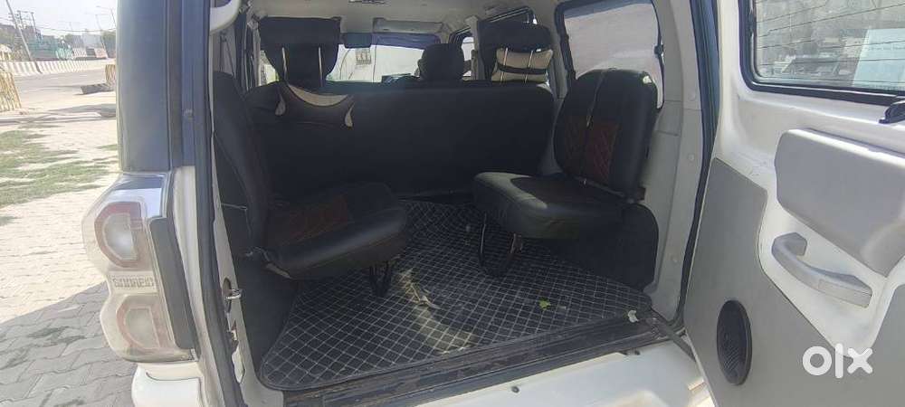Mahindra Scorpio S6, 2017