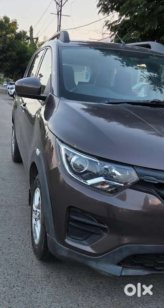 Renault Triber Rxl, 2022, Petrol
