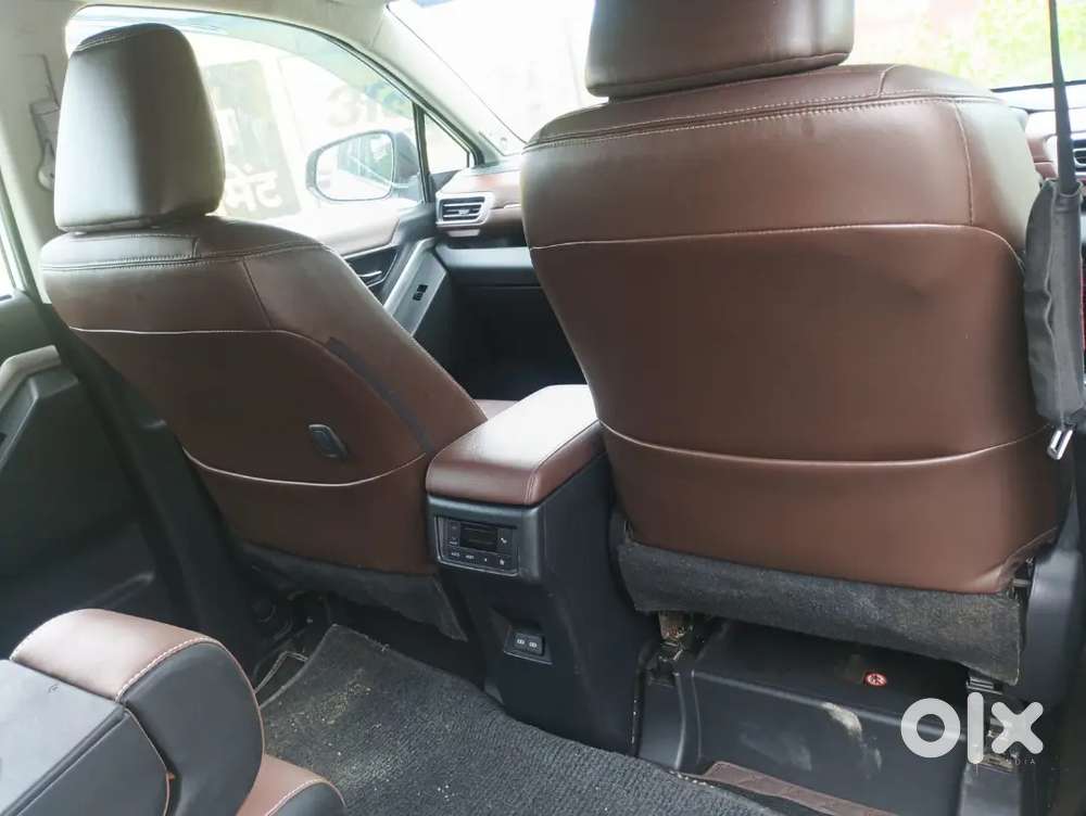 Toyota Innova Hycross 2024 With Mileage