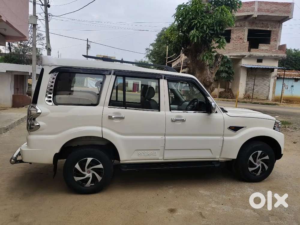 Mahindra Scorpio Diesel 2017 S2 M2di 9 Seater